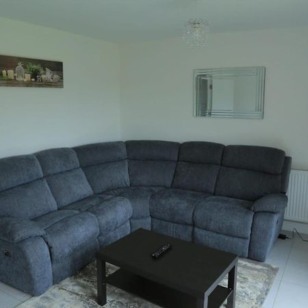 Beautiful New Family Home Leeds  Ngoại thất bức ảnh