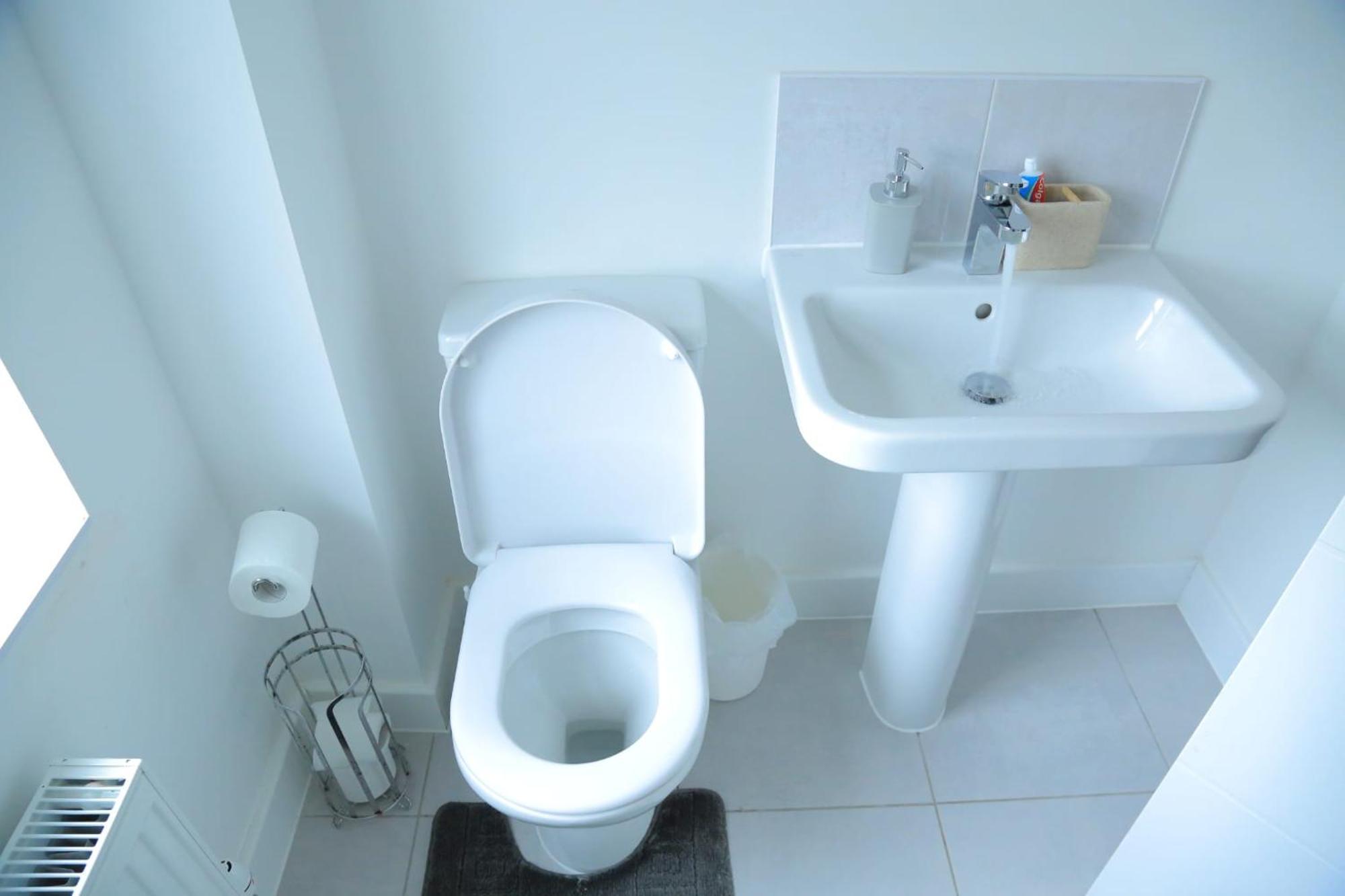 Beautiful New Family Home Leeds  Ngoại thất bức ảnh